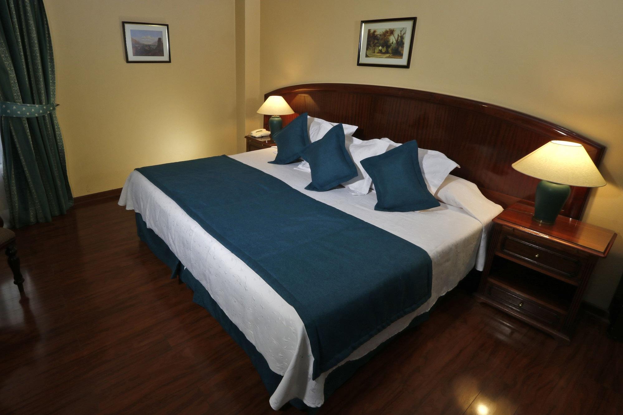Principado De Asturias Hotel Santiago Luaran gambar
